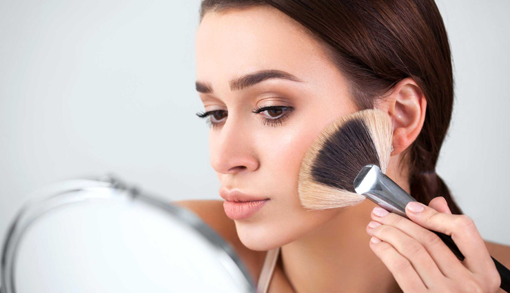 5 Make up Tips To Look Your Best During Monsoon