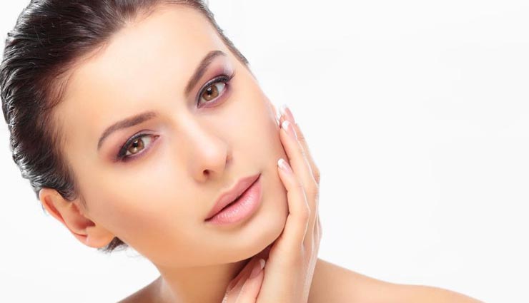 beauty tips,beauty tips in hindi,makeup according to skin,monsoon makeup tips,glowing skin tips