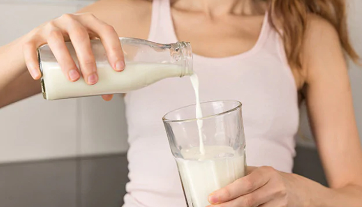 मानसून में इस तरह से पीयें दूध, नहीं होगा शरीर को नुकसान
