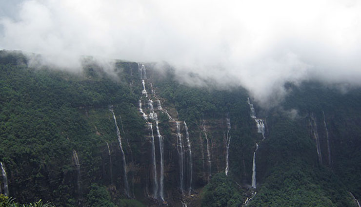 थोडा वक्त निकाल कर बारिश के दिनों में जाये इन 5 जगहों पर घूमने