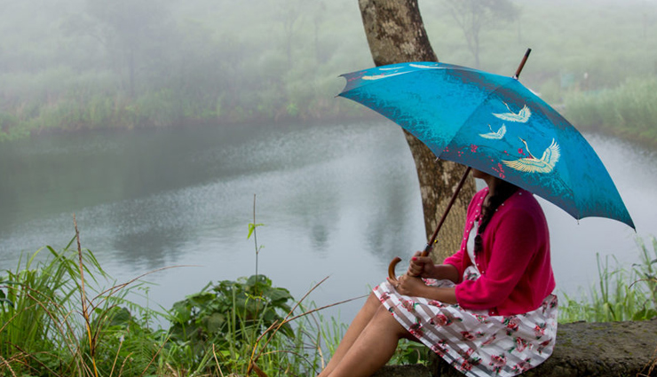 Monsoon Travel Tips : घूमने जाएं तो इन बातों का रखें ध्यान, पूरी तरह से एंजॉय कर पाएंगे ट्रिप 