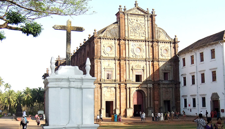 taj mahal,humayuns tomb,red fort,fatehpur sikri,sanchi stupa,mahabodhi temple complex at bodh gaya,india gate,qutub minar,basilica of bom jesus,monuments of hampi,monuments in india,monuments to reopen in india,covid 19 lockdown,coronavirus update