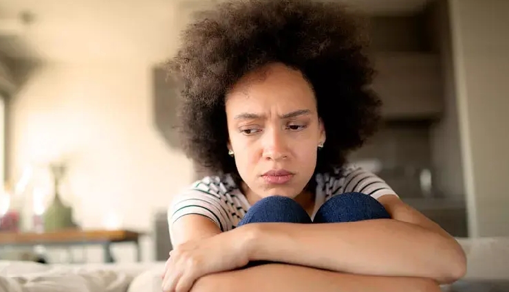 signs of sugar addiction,eating too much sugar symptoms,sugar side effects,how to quit sugar,sugar health risks,sugar detox tips,sugar consumption warning signs,effects of sugar on body,sugar addiction help