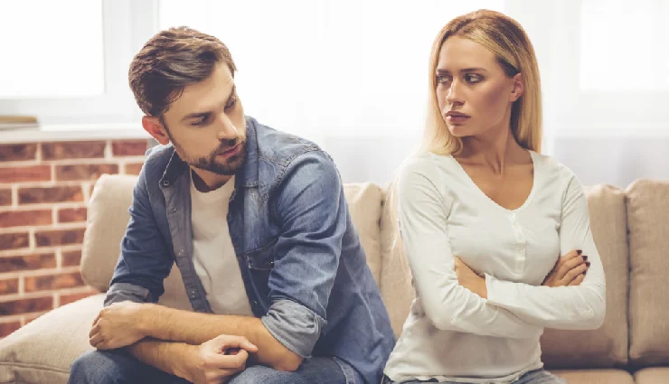 controlling boyfriend,red flags,toxic relationships,manipulation,genuine care,possessiveness,emotional abuse,relationship advice,unhealthy relationships,love vs control