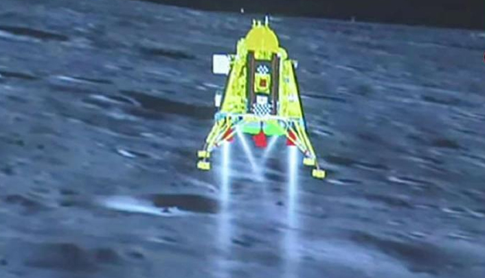 चन्द्रयान के रोवर ने किया मूनवॉक, वायरल हुआ वीडियो