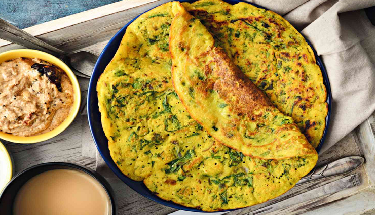 ब्रेकफास्ट के लिए बेहतरीन ऑप्शन हैं झटपट तैयार होने वाला मूंग दाल चीला #Recipe 