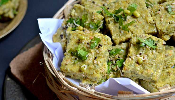 moong dal dhokla recipe,healthy breakfast ideas,vegetarian breakfast recipes,high protein breakfast recipes,indian breakfast recipes,gujarati breakfast recipes,steamed breakfast recipes,savory breakfast recipes,easy moong dal dhokla recipe,instant moong dal dhokla recipe,gluten-free breakfast recipes,low-carb breakfast recipes