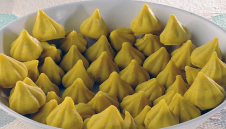 spicy moong dal modak,spicy moong dal modak recipe,recipe,ganesh chathurthi 2020,modak recipe