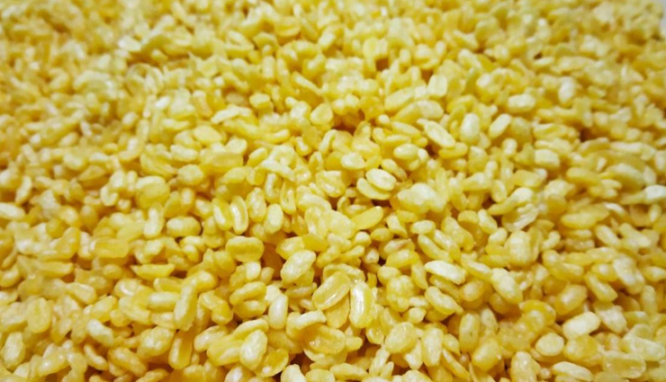 Diwali Recipe- Healthy Snacks for Guests Moong Dal Namkeen