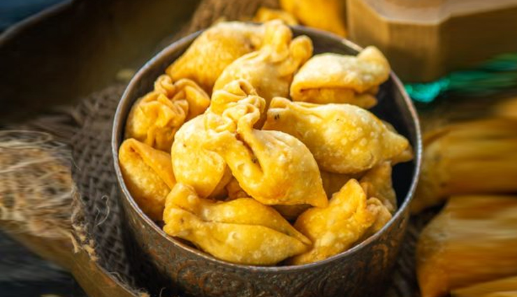 Recipe- Lip Smacking Moong Dal Samosa
