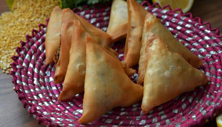 Recipe - Moong Dal Samosa with Samosa Chutney