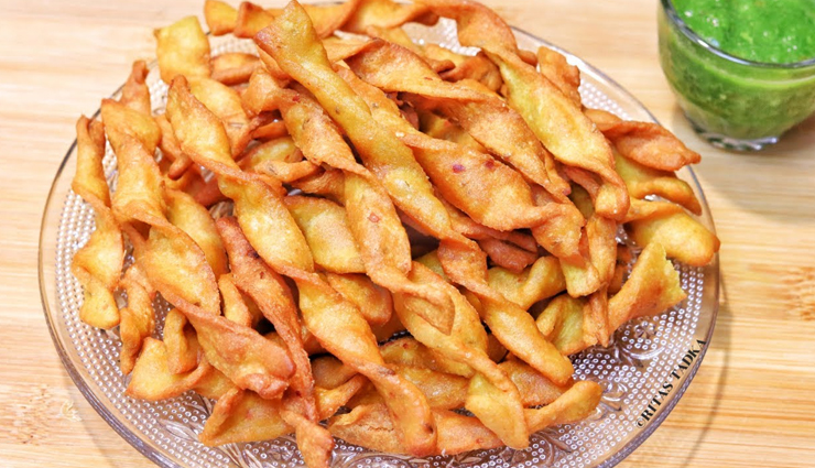 लॉकडाउन रेसिपी : चाय के साथ स्नैक्स का मजा देंगे चटपटे 'मूंगदाल ट्विस्टीज़'