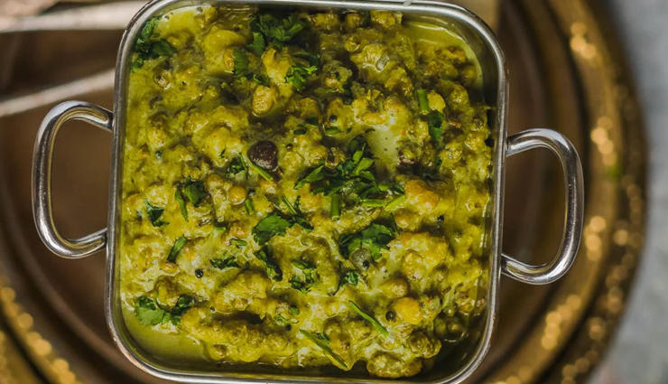 Recipe- Healthy To Eat Moong Sprouts Coconut Vegan Curry