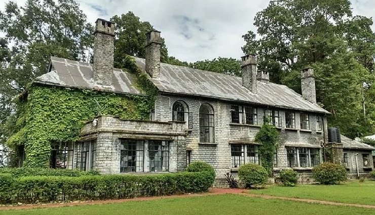 kalimpong,west bengal,must visit places,zang dhok palri phodang monastery,deolo hill,morgan house,cactus nursery,thongsa gompa,dr grahams homes,flower nurseries,kalimpong science centre,lava,neora valley national park