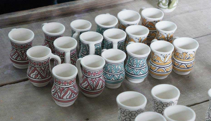 moroccan leather,argan oil,lanterns,rugs and carpets,bread baskets,pottery,things to buy from morocco,morocco