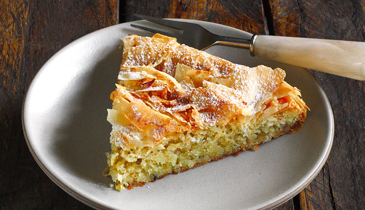 moroccan desserts,must try moroccan desserts,desserts,famous desserts,baghrir,chebakia,baklava,rice pudding,cinnamon oranges,mhanncha