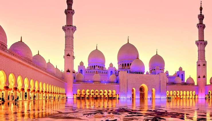 12 Most Popular Mosques To Visit in India