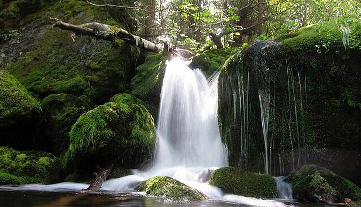 places near mussoorie,mussoorie,summer vacation 2022,holidays,travel guide,travel tips