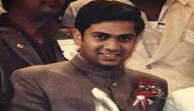 weird news,weird person,most qualified indian,shrikant jichkar