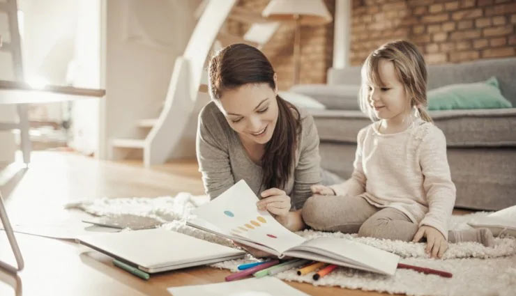 एक इंट्रोवर्ट मां बनाती हैं एक विशेष पहचान, करती हैं बच्चों की अच्छी परेंटिंग qualities of an introvert mother,introvert mother,parenting tips,mates and me,relationship tips