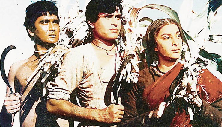 these bollywood movies depict the struggle and love of an indian mother watch them with your family,mates and me,relationship tips