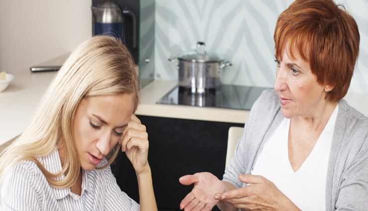 mother in laws are toxic,signs of toxic mother in law,signs of mother in law,family tips
