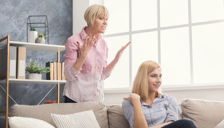 mother in laws are toxic,signs of toxic mother in law,signs of mother in law,family tips