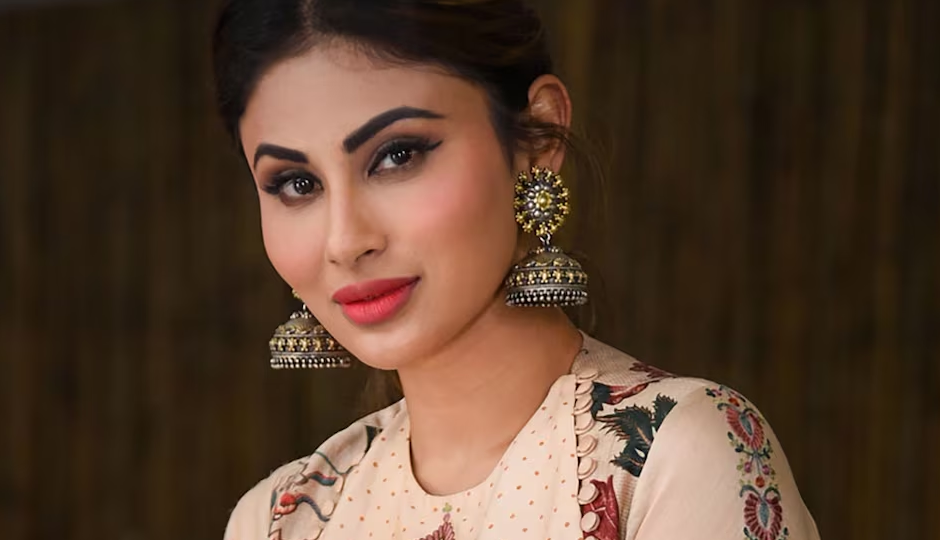 anil kapoor,actor anil kapoor,nayak,nayak movie,anil nayak,aamir khan,shahrukh khan,rani mukerjee,amrish puri,mouni roy,actress mouni roy,pashpatinath temple