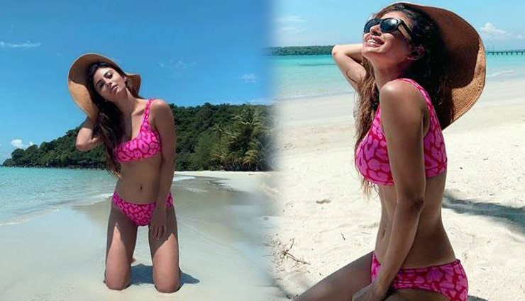 mouni roy,mouni roy bikini photo,mouni roy vacation,moun i roy career,mouni roy pink bikini photos,mouni roy bold photos,thailand,made in china,rajkummar rao,entertainment,bollywood news in hindi