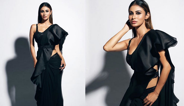 ब्लैक साड़ी में बंगाली बाला मौनी रॉय, तस्वीरें उड़ा रही है छोरों की नींद