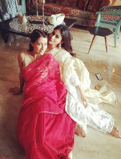 रक्षाबंधन पर दिखाई दिया मौनी रॉय का ट्रेडिशनल अवतार, फोटो देख आप भी हो जाहोंगे दीवाने bollywood,Akshay Kumar,gold,mouni roy,rakhi,rakhi celebration