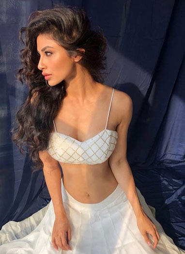 bollywood,mouni roy,mouni roy hot photos,mouni roy photos,mouni roy viral photos,mouni roy pics,mouni roy viral pics