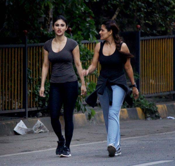 bollywood,mouni roy,gold,Akshay Kumar,mumbai,bandra