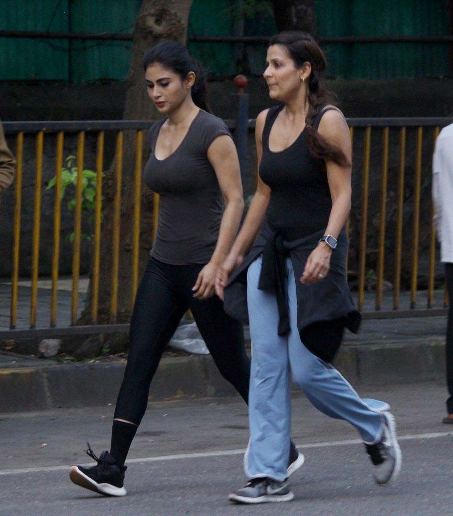 bollywood,mouni roy,gold,Akshay Kumar,mumbai,bandra