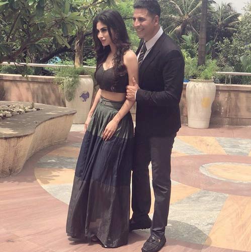 bollywood,mouni roy,Akshay Kumar,mouni roy gold promotion,gold,gold movie,download gold movie