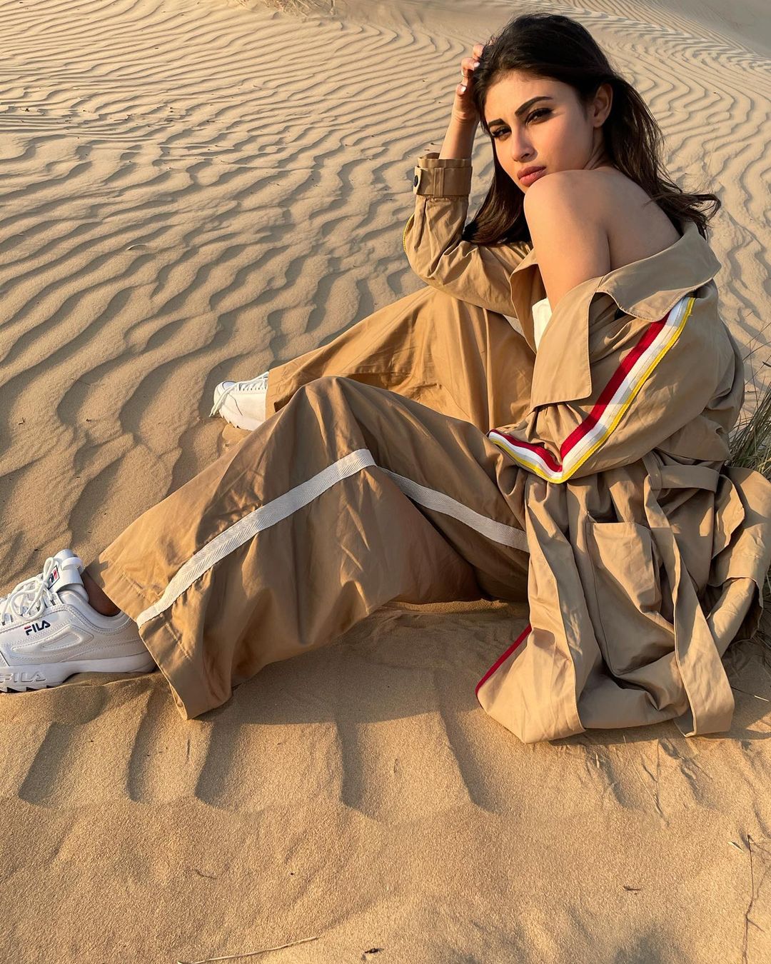 mouni roy,mouni roy hot photos,mouni roy latest photoshoot,mouni roy latest pics,mouni roy news,mouni roy photos,entetainment,bollywood news