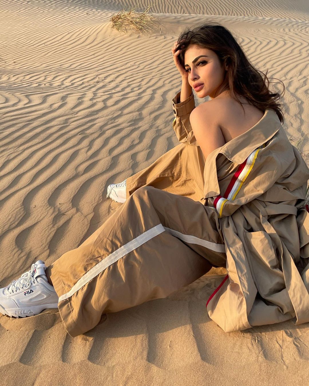 mouni roy,mouni roy hot photos,mouni roy latest photoshoot,mouni roy latest pics,mouni roy news,mouni roy photos,entetainment,bollywood news