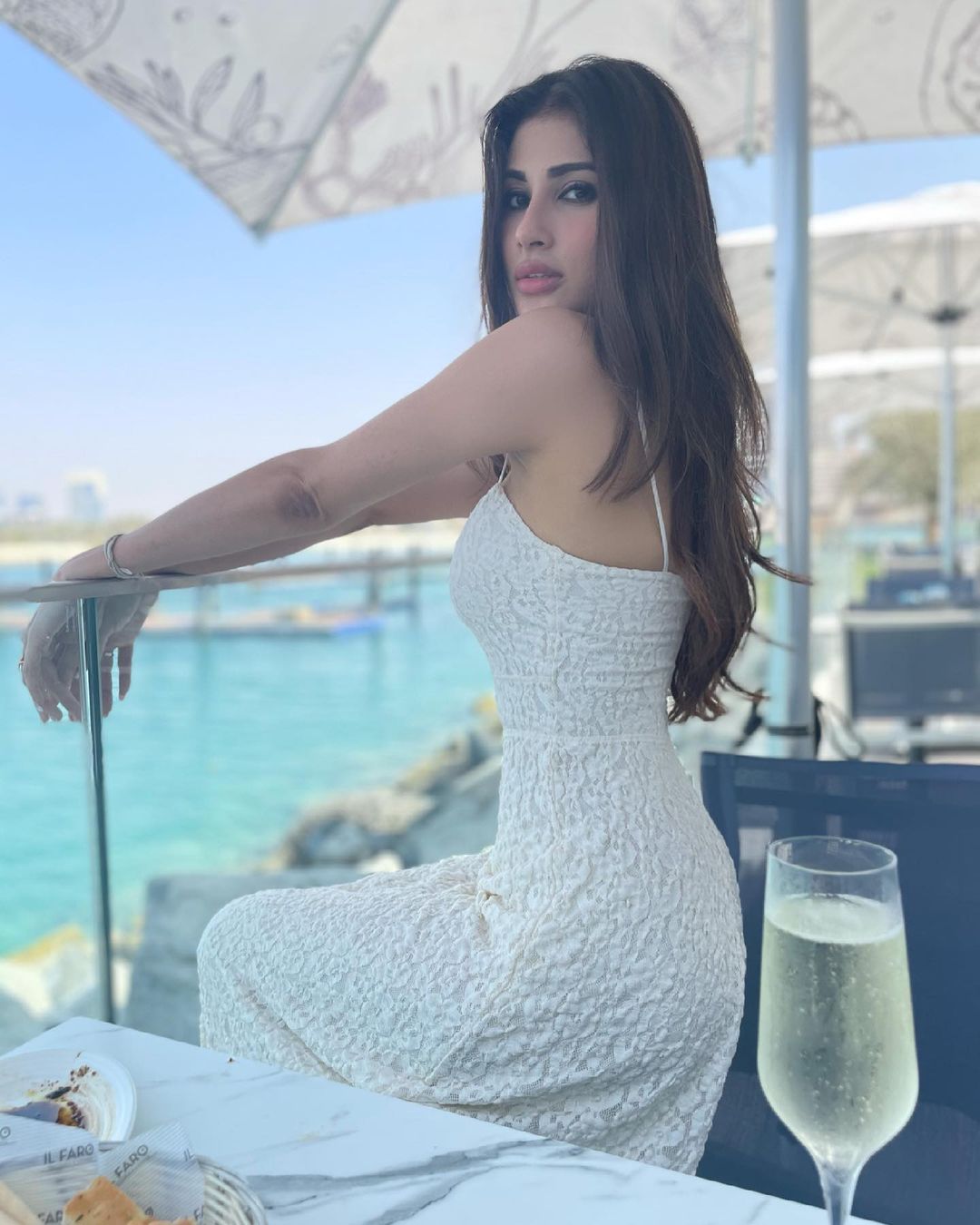 mouni roy,mouni roy news,mouni roy viral photos,mouni roy hot photos,mouni roy in white dress,mouni roy entertainment,bollywood news in hindi,entertainment news in hindi