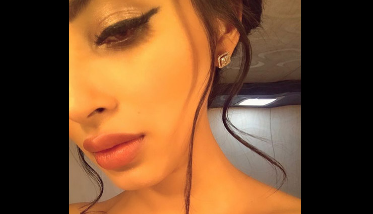 mouni roy,mouni roy instagram pics,mouni roy pics,mouni roy photo