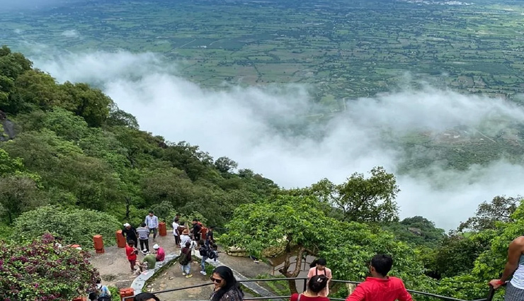 partner ke sath thandi jagah par kaha jaye,partner ke sath jane ke liye thandi jagah,hill stations visit with partner,cold places to visit with partner,cold places to visit in india during summer,cold places in india to visit in summer,best cold places to visit in india in summer,holidays in india,india tourist places