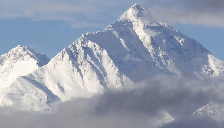 tourist places where death toll are highest,glass walkways,action park,machu picchu,mount everest,grand canyon,skellig michael,half dome,pamplona,aokigahara forest,new south wales,australia,travel,holidays,travel guide