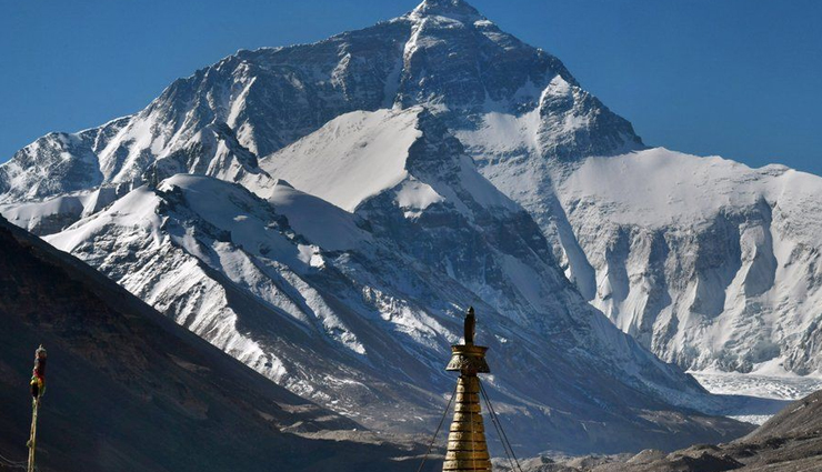 deadliest mountains,world most dangerous peaks,dangerous mountain climbs,treacherous summits,high-risk mountaineering,perilous mountain ascents,risky mountain expeditions,deadly mountain peaks,extreme climbing challenges,dangerous alpine adventures