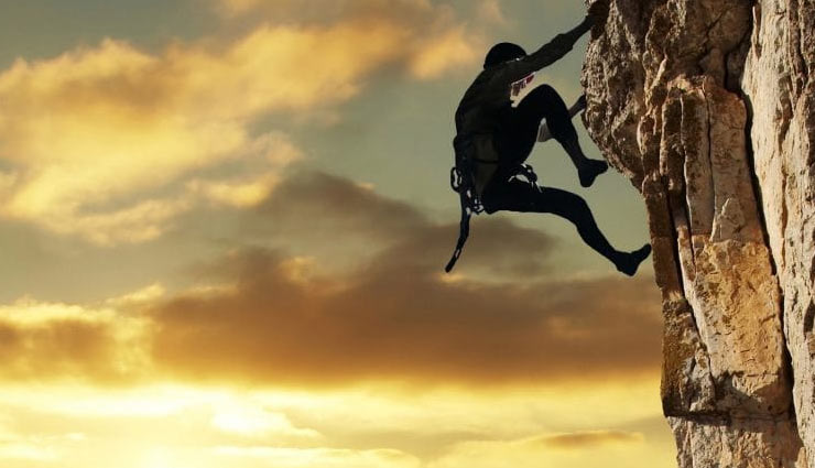 adventurous games,risky games,bungee jumping,sky diving,bull fighting,scuba underwater diving,mountain climbing