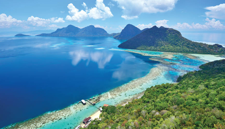 places that are perfect mix of mountains and beaches,sabah,malaysia,paraty,brazil,oahu,hawaii,makarska,croatia,crete,greece