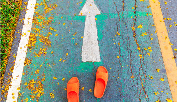 quotes to help you move on,inspirational quotes for moving on,letting go quotes for a fresh start,moving forward quotes,quotes about embracing new beginnings,healing quotes after a difficult time,finding strength to move on quotes,encouraging quotes for starting over,quotes about releasing the past,quotes to inspire growth and transformation