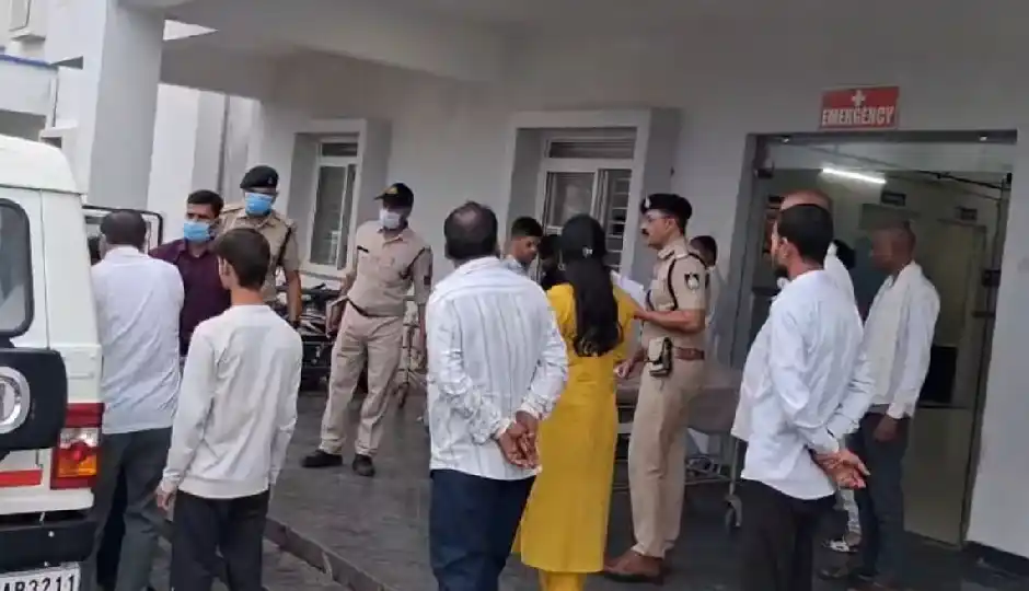 सागर में शराब पीने के बाद 11 लोगों की मौत, छह मदिरा दुकानें सील; गांवों में स्क्रीनिंग शुरू