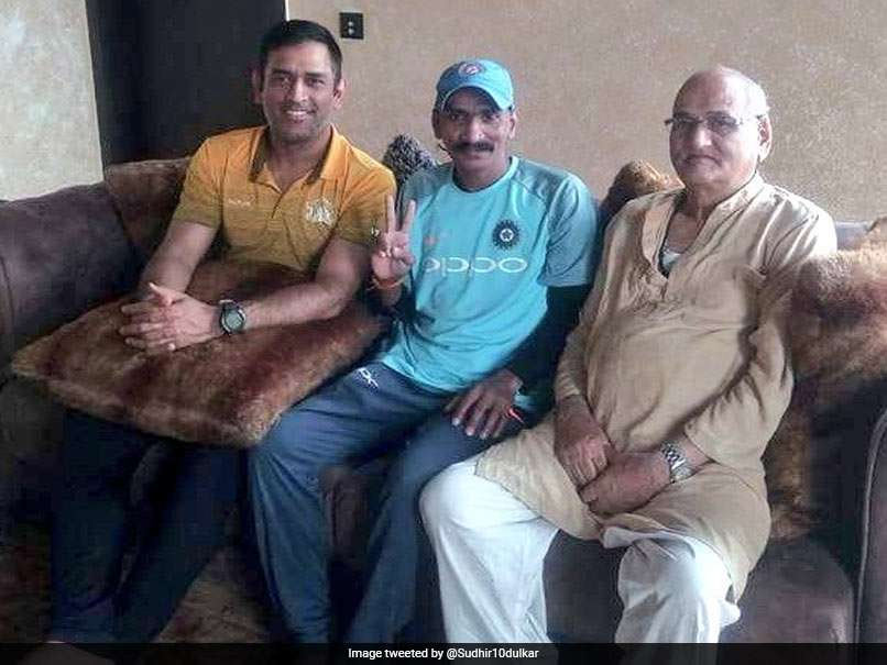 cricket,ms dhoni,sachin tendulkar,fan,sudhir,photo