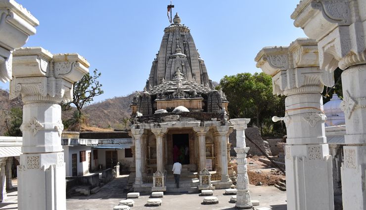 ranakpur rajasthan,famous tourist places in ranakpur rajasthan,rajasthan tourism,holidays in ranakpur,rajasthan tourism