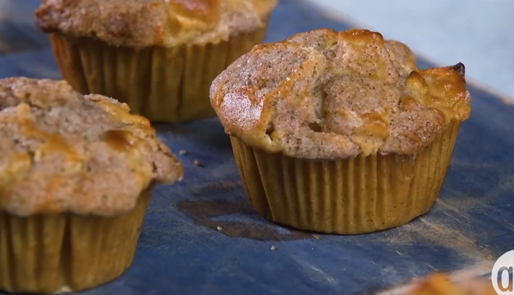 cinnamon peach muffin,hunger struck,food,easy recipe