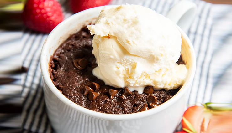 brownie in a mug,mug brownie recipe,brownie recipe,hunger struck,food,easy recipes